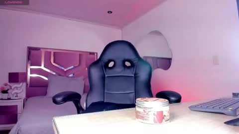 Snapshot of belladiamond18 chatting on 10-07-25, 07:22 TELL ME GODDESS NEXT Transmission 01122024 9PM TO 4AMColombian hour THANKS Follow me online show from 10-07-25, 07:22