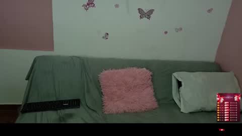 Bella online show from 06-24-26, 03:49