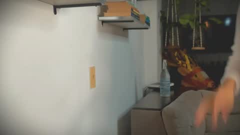 Bellah online show from 06-19-26, 06:07