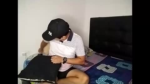 Snapshot of bellami_2508 chatting on 01-20-25, 03:04 Paola 22 and Andres 24 online show from 01-20-25, 03:04