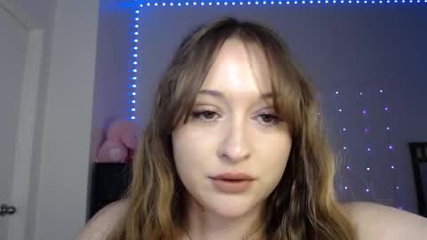 Snapshot of bellamonroee chatting on 02-07-25, 05:31 Bella Monroe online show from 02-07-25, 05:31