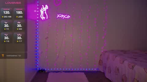 Snapshot of bellamonroee chatting on 02-20-26, 06:26 Bella Monroe online show from 02-20-26, 06:26