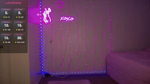 Snapshot of bellamonroee chatting on 05-21-26, 05:03 Bella Monroe online show from 05-21-26, 05:03