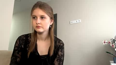 bellamore090 online show from 04-25-26, 01:41