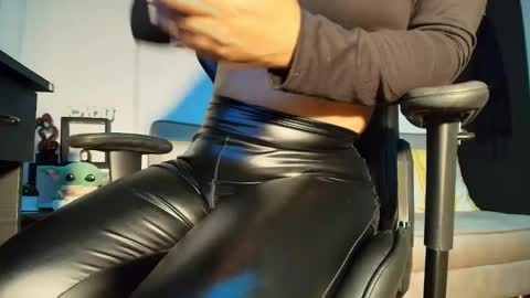 Camille  online show from 02-09-25, 11:25