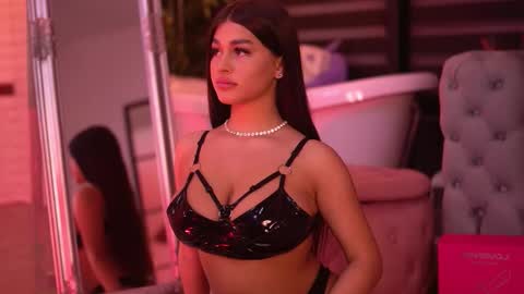 Bella online show from 11-28-25, 06:32