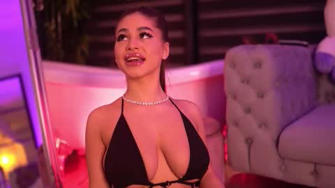 Bella online show from 12-19-25, 06:48