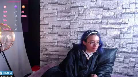 Snapshot of bellaodisea chatting on 02-04-25, 12:51 online show from 02-04-25, 12:51