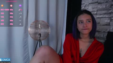 Snapshot of bellaodisea chatting on 02-12-25, 09:11 online show from 02-12-25, 09:11