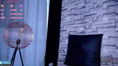 Snapshot of bellaodisea chatting on 02-21-25, 05:53 online show from 02-21-25, 05:53