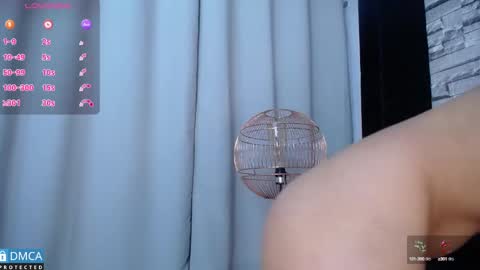 Snapshot of bellaodisea chatting on 03-12-25, 11:01 online show from 03-12-25, 11:01