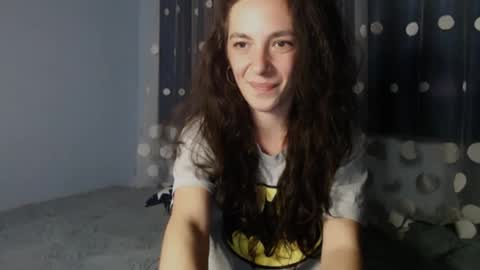 Snapshot of bellaqueen0701 chatting on 02-07-25, 01:47 bellaqueen0701 online show from 02-07-25, 01:47