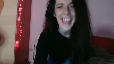 Snapshot of bellaqueen0701 chatting on 02-19-25, 01:40 bellaqueen0701 online show from 02-19-25, 01:40