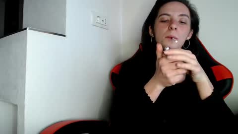 Snapshot of bellaqueen0701 chatting on 02-27-25, 05:56 bellaqueen0701 online show from 02-27-25, 05:56