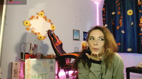 Snapshot of bellaqueen0701 chatting on 09-26-25, 05:44 bellaqueen0701 online show from 09-26-25, 05:44