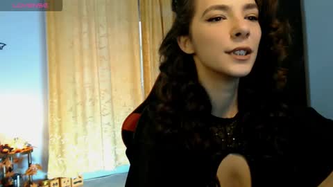 Snapshot of bellaqueen0701 chatting on 10-07-25, 05:15 bellaqueen0701 online show from 10-07-25, 05:15