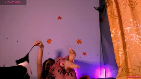 bellaqueen0701 online show from 11-06-25, 06:53