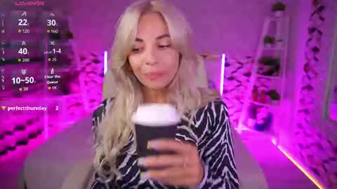 Bella online show from 06-20-26, 02:31