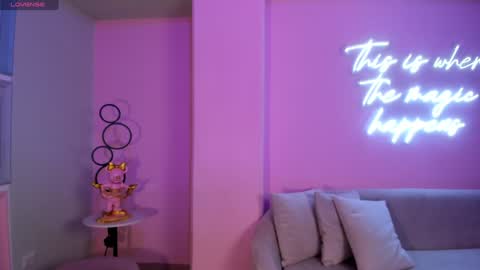 Snapshot of bellarosex1 chatting on 12-08-24, 03:53 Bella Rose online show from 12-08-24, 03:53