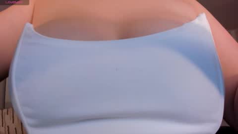 Snapshot of bellarosex1 chatting on 09-16-25, 02:56 Bella Rose online show from 09-16-25, 02:56