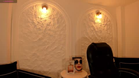 Snapshot of bellarosex1 chatting on 11-07-25, 03:50 Bella Rose online show from 11-07-25, 03:50