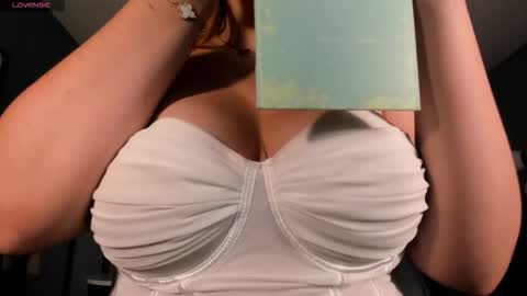 Snapshot of bellarosex1 chatting on 11-23-25, 05:51 Bella Rose online show from 11-23-25, 05:51