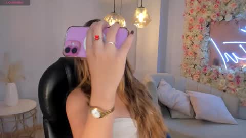 Snapshot of bellarosex1 chatting on 02-06-26, 05:23 Bella Rose online show from 02-06-26, 05:23