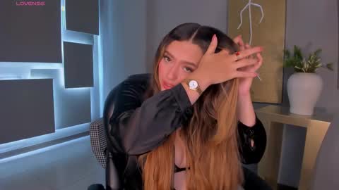 Snapshot of bellarosex1 chatting on 02-26-26, 05:39 Bella Rose online show from 02-26-26, 05:39