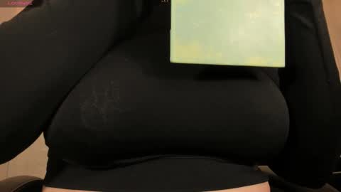 Snapshot of bellarosex1 chatting on 03-08-26, 11:30 Bella Rose online show from 03-08-26, 11:30