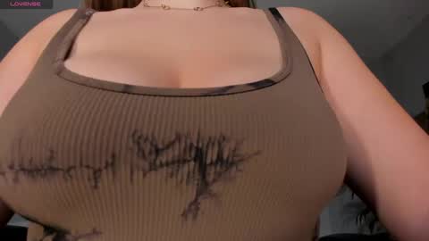 Snapshot of bellarosex1 chatting on 03-13-26, 04:41 Bella Rose online show from 03-13-26, 04:41