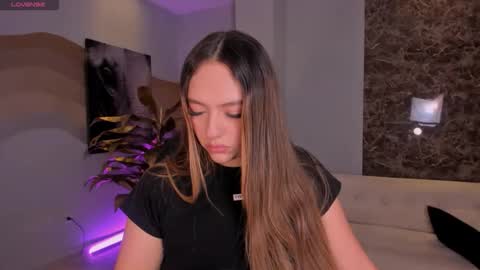 Snapshot of bellarosex1 chatting on 03-14-26, 04:40 Bella Rose online show from 03-14-26, 04:40