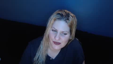Snapshot of bellastar84 chatting on 02-10-25, 01:44 Starr40 online show from 02-10-25, 01:44