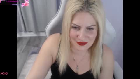 Snapshot of bellastar84 chatting on 10-03-25, 12:51 Starr40 online show from 10-03-25, 12:51