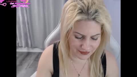 Snapshot of bellastar84 chatting on 12-01-25, 01:27 Starr40 online show from 12-01-25, 01:27