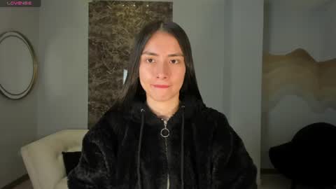 B E L L A  online show from 06-15-26, 10:39