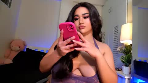 BELLA JONES online show from 10-18-25, 10:10