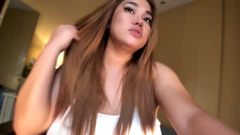 BELLA JONES online show from 04-19-26, 03:11