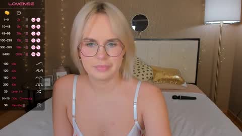 Bella online show from 02-14-25, 01:02