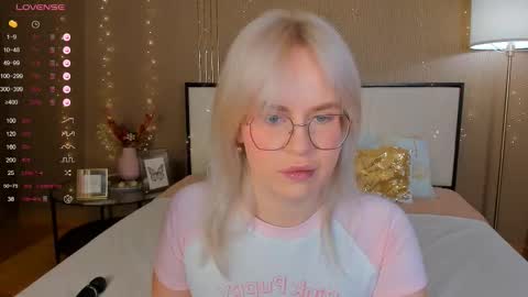 Bella online show from 11-29-25, 12:57