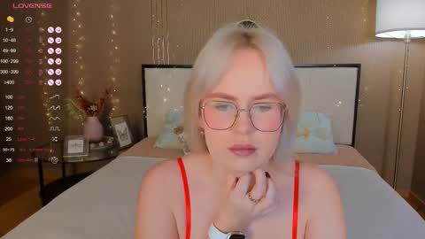 Bella online show from 12-05-25, 12:52