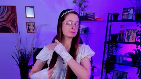 Snapshot of bellatrixllestrange chatting on 01-22-25, 03:31 Bella. Ntmu online show from 01-22-25, 03:31