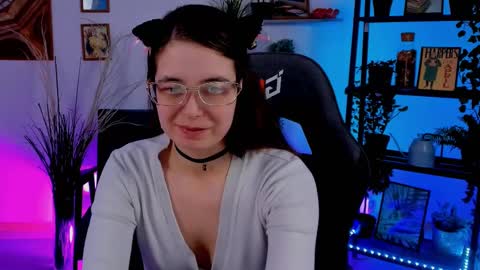 Snapshot of bellatrixllestrange chatting on 01-27-25, 11:00 Bella. Ntmu online show from 01-27-25, 11:00