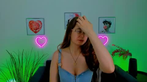 Snapshot of bellatrixllestrange chatting on 02-21-25, 07:43 Bella. Ntmu online show from 02-21-25, 07:43