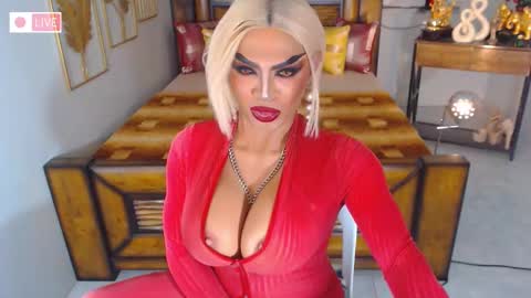 Snapshot of bellatrixxhuckerts chatting on 01-22-25, 10:15 B E L L A T R I X online show from 01-22-25, 10:15