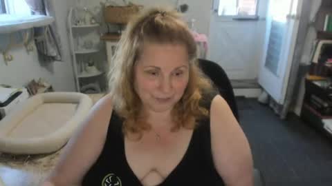Snapshot of bellavoca chatting on 06-16-26, 04:53 Bellavoca online show from 06-16-26, 04:53