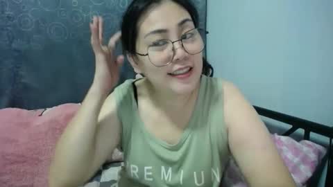 Bella online show from 10-13-25, 06:19