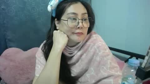 Snapshot of bellbabe chatting on 03-14-26, 09:31 Bella online show from 03-14-26, 09:31