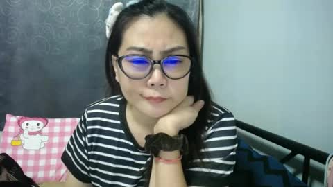 Snapshot of bellbabe chatting on 06-21-26, 04:20 Bella online show from 06-21-26, 04:20
