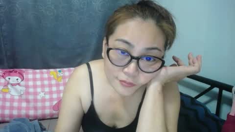 Snapshot of bellbabe chatting on 07-30-26, 06:56 Bella online show from 07-30-26, 06:56