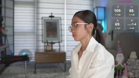 Snapshot of belle_adrienne chatting on 01-08-25, 01:00 Belle Adrienne  IG  online show from 01-08-25, 01:00